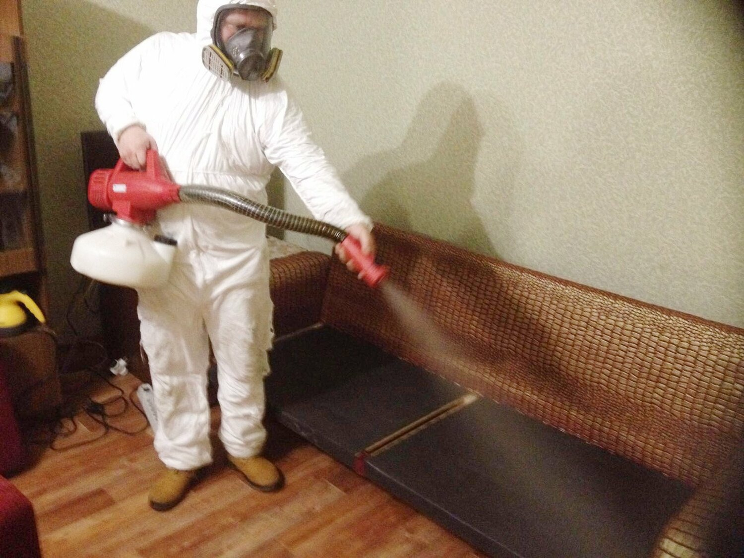 ФОТО Когда можно вернуться в помещение после дезинсекции в Одесском? | подробно